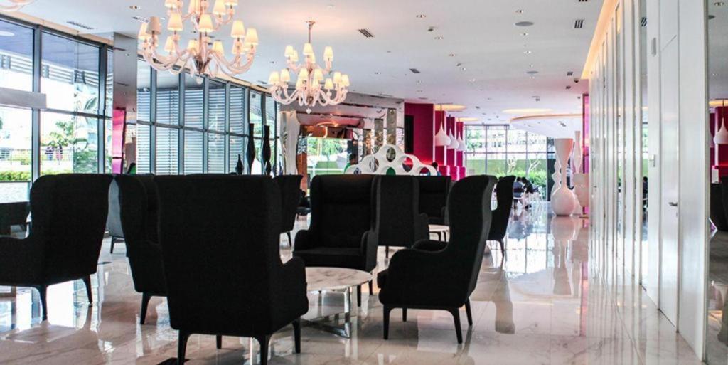 Azure Urban Resort Staycation Manila Exterior foto