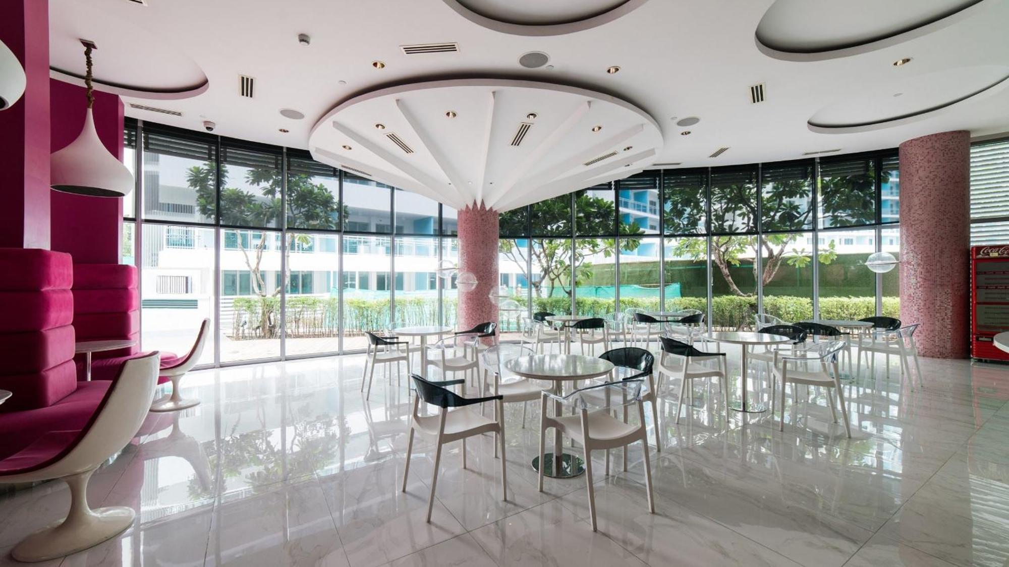 Azure Urban Resort Staycation Manila Exterior foto